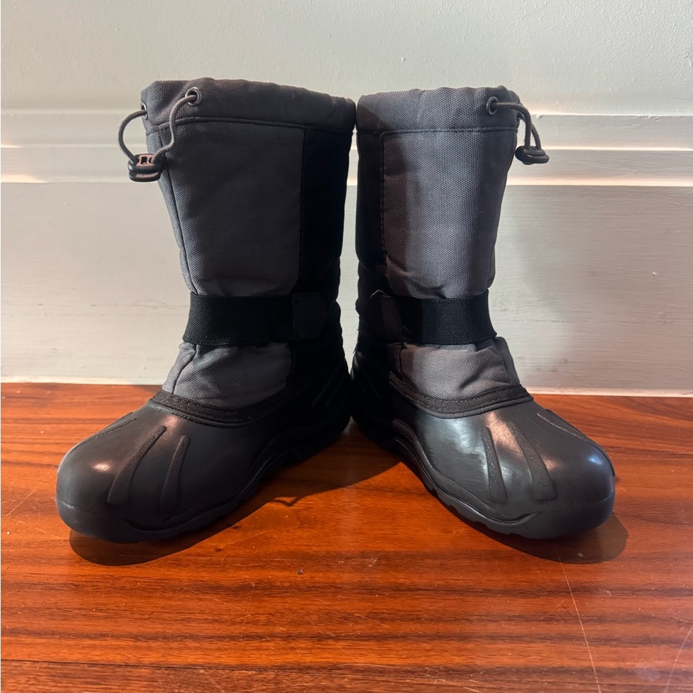 Kamik snow boots for kids - Size 1